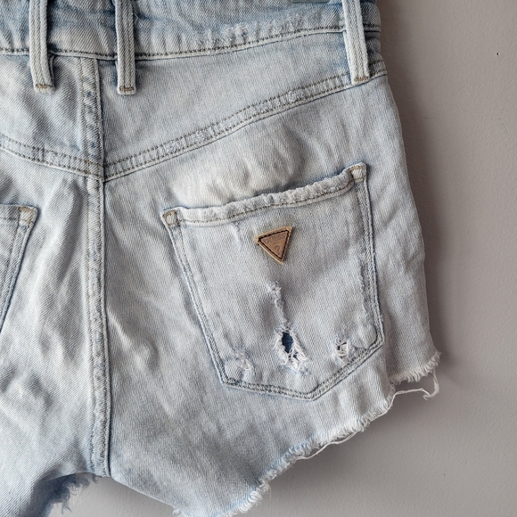 Guess Distressed Mid-rise Jean Shorts - sz 25 - Picture 4 of 9